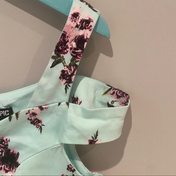 Floral Off-Shoulder Flare Dress - Picture 4 of 4